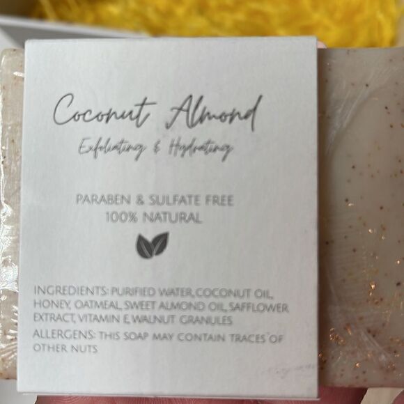 Gratitude 100% Soy “Gratitude” Soy CandleWith Scrub Box Set. - Picture 8 of 9